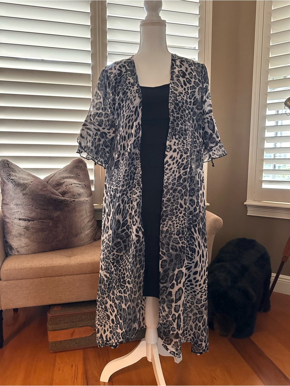 Women's 2 Leopard Print Long Cardigan